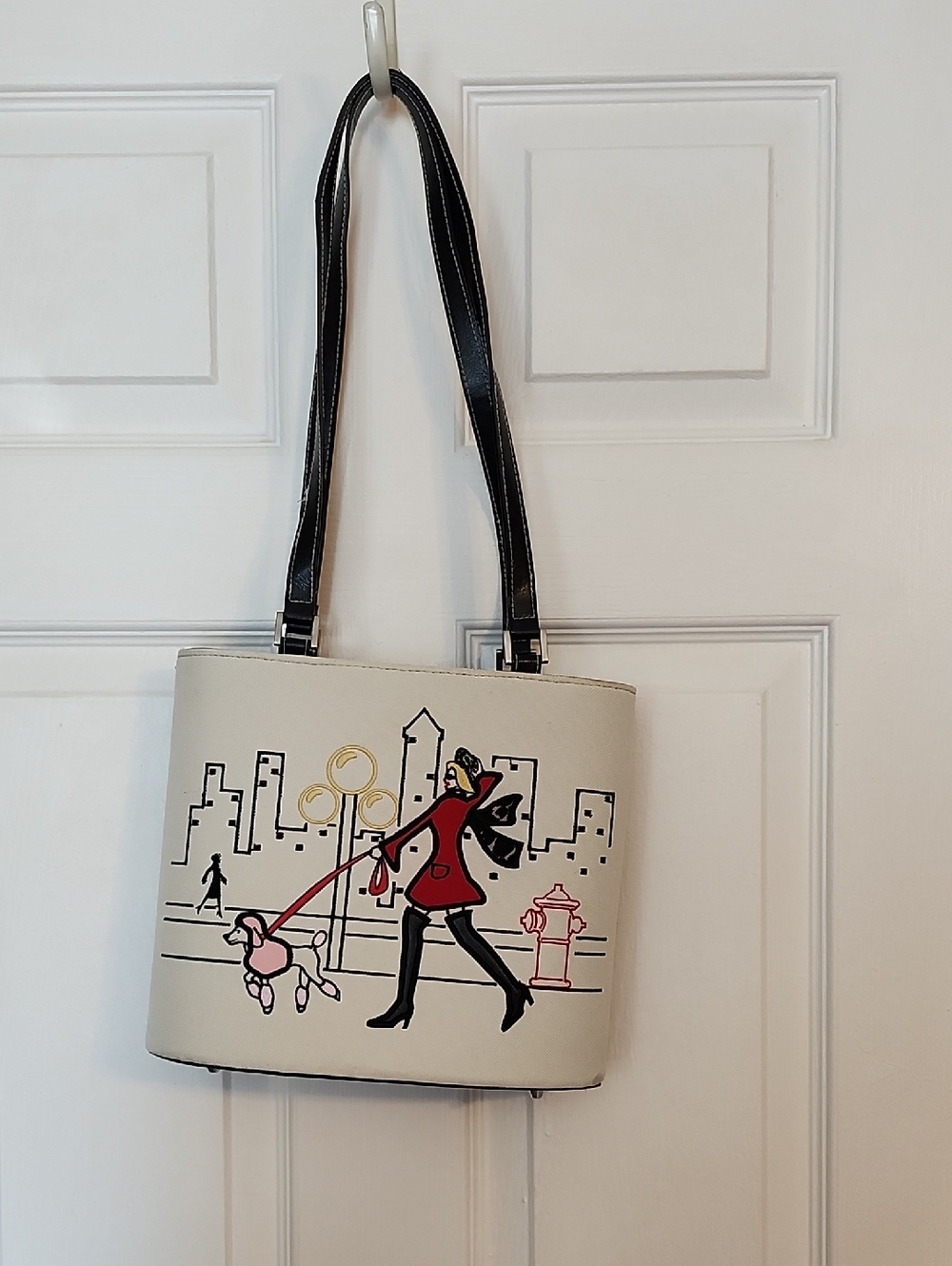 Women’s Cream Tote Bag with City Walk Illustration